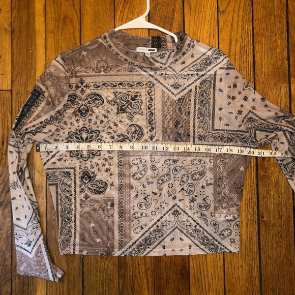 Sheer top - Picture 7 of 9